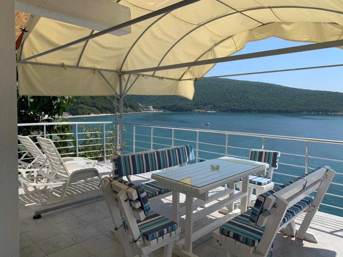 Azzure Apartment Улцинь Экстерьер фото