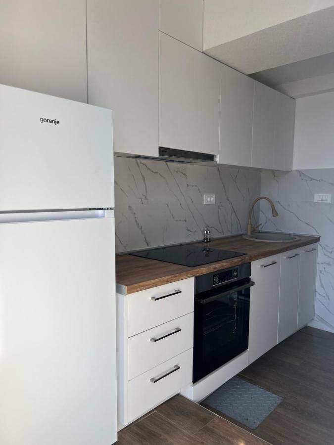 Azzure Apartment Улцинь Экстерьер фото