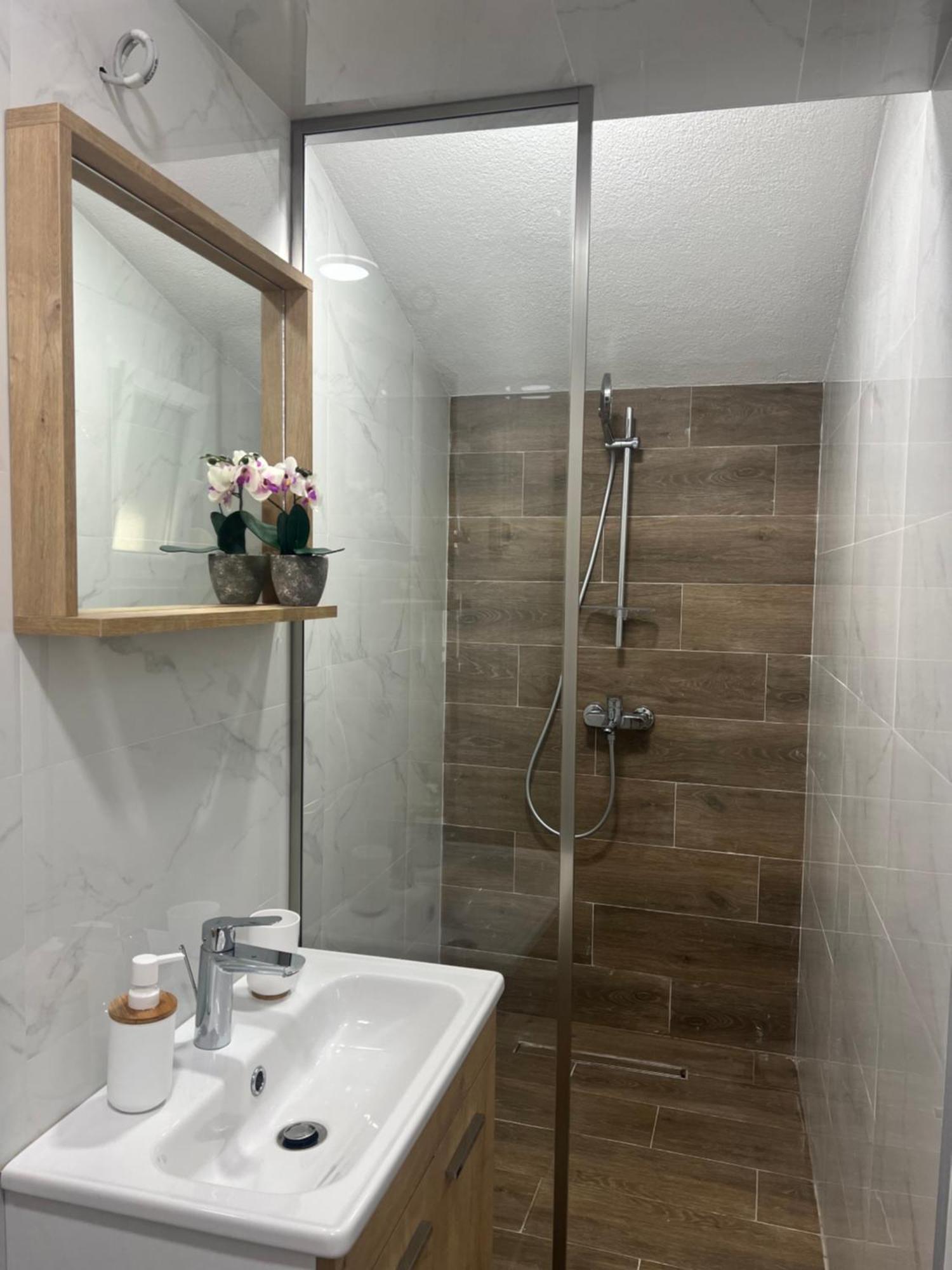 Azzure Apartment Улцинь Экстерьер фото